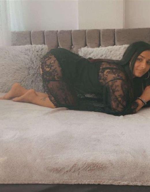 Şımarık Beba1 escort ile Uzundere'de Evde masaj