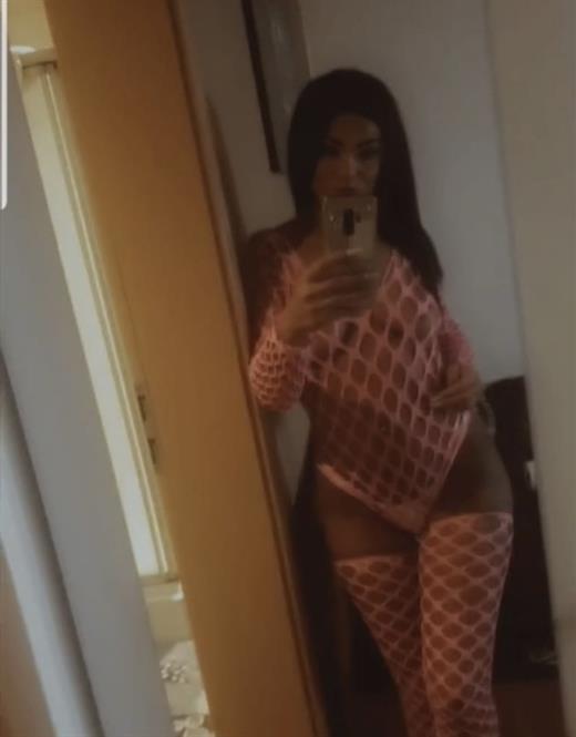 Yeni geldi escort Flaviana