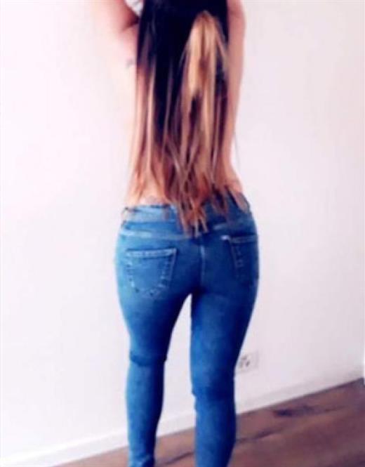 Baştan çıkarıcı escort Fouzi