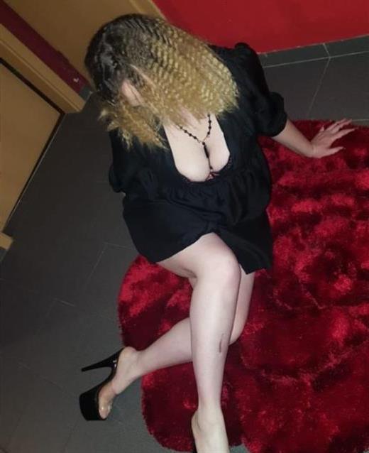 Buksomi escort Keyro