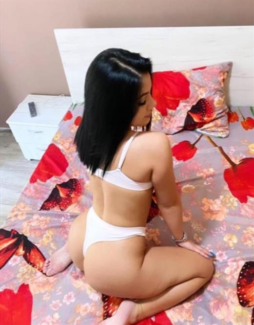 Çok çekici escort Rowida