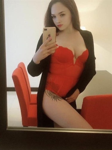 Tam hizmet a düzeyi escort Josefine Adelejdh